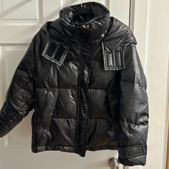 Shiny Black Puffer with Hood - Picture 7 of 12